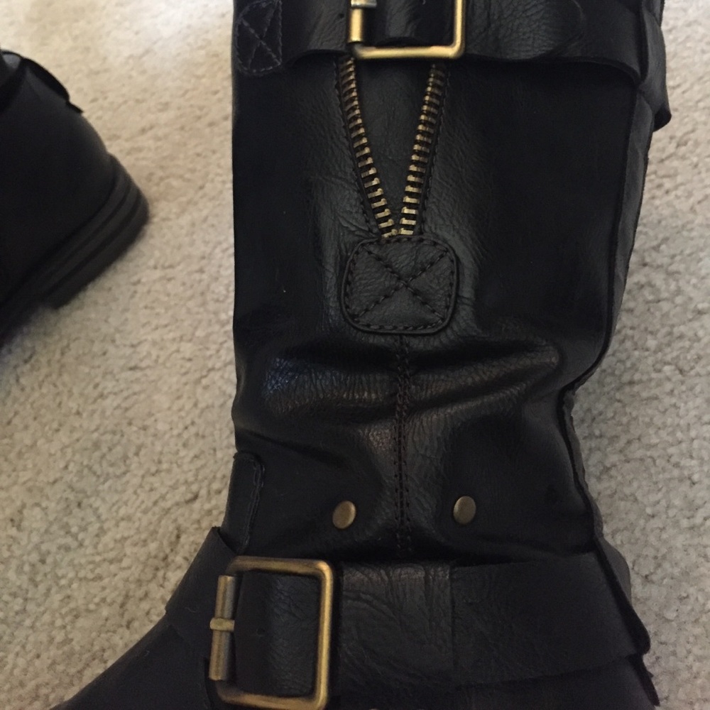 Leather Moto-style boot - Picture 7 of 8